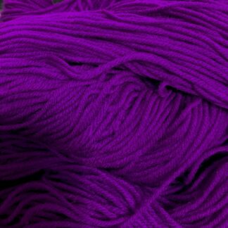 Light purple polyester knitting yarn by hank - diametre 3 mm - weight 140 g