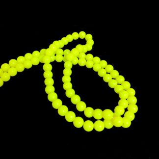 Round greenish yellow acrylic beads by strand - diametre 8 mm - length 72 cm