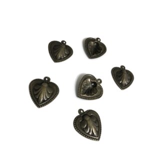 Greenish brown heart pendants - size 19 x 22 mm - 6 pieces