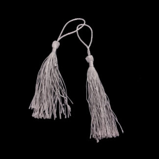 Silvery grey tassels - length 80 mm - 4 pieces