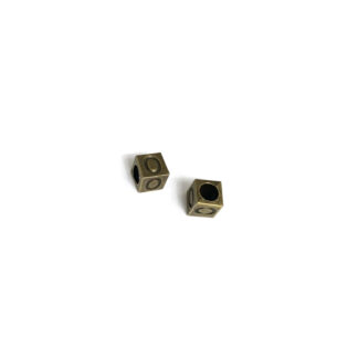 Brass metal letter O cube bead - size 7 mm - 2 pieces