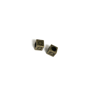 Brass metal letter Q cube bead - size 7 mm - 2 pieces