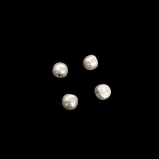 Round cream white pearl buttons - size 9 mm - 7 pieces