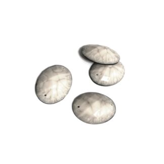Faceted oval flat-back creamy white sew-on rhinestones - size 17 x 25 mm - 2 pieces