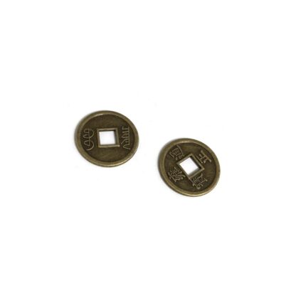 Square hole brass metal coin - diametre 20 mm