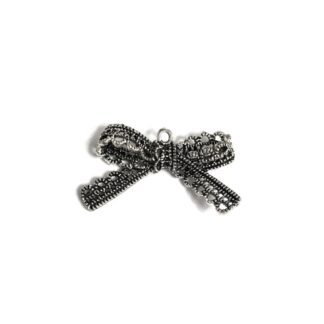 Silvery metal bow pendant - size 25 x 42 mm
