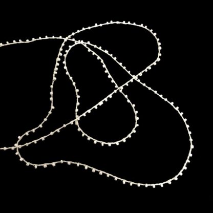Pearly cream seed bead braided string by metre - diametre 2 mm