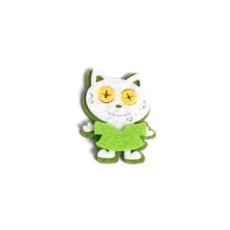 White cat with yellow eyes on green felt decoration by piece - size 37 x 50 mm