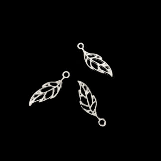 Silvery metal filigree leaf pendant - size 10 x 28 mm - 3 pieces