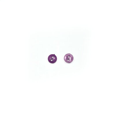 Two-hole round purple plastic buttons - diametre 6 mm - 40 pieces