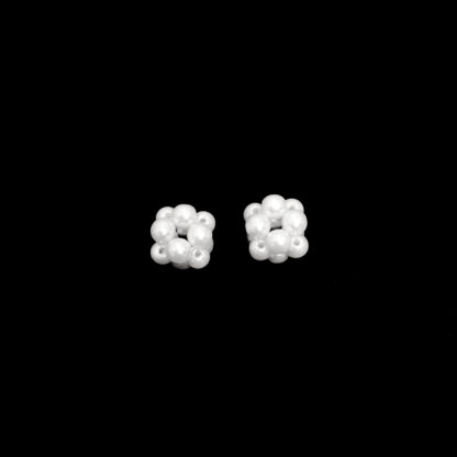 Pearly white beads cluster balls - size 13 mm - 2 pieces