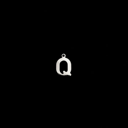 Silvery metal letter Q pendants - size 10 x 15 mm - 5 pieces