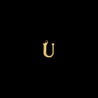 Golden metal letter U pendant - size 9 x 15 mm - 5 pieces