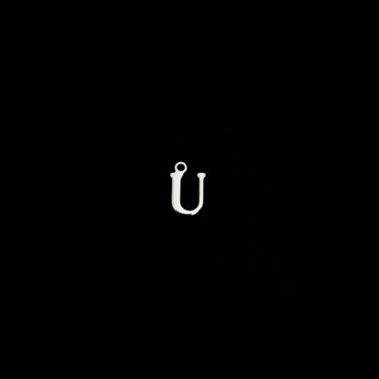 Silvery metal letter U pendant - size 7 x 11 mm - 5 pieces