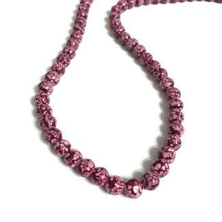 Round reddish brown and white glass beads by strand - diametre 8 mm - length 81 cm