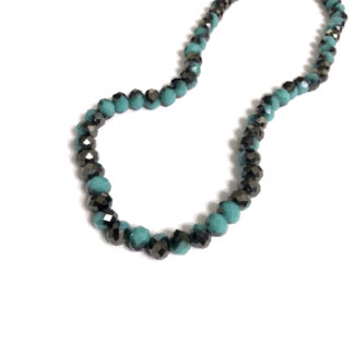 Faceted round dark grey and turquoise green beads by strand - diametre 8 mm - length 44 cm