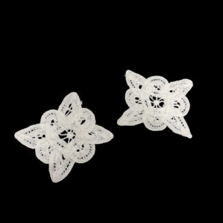 Cream white lace flower with leaves - size 50 mm - 2 pieces