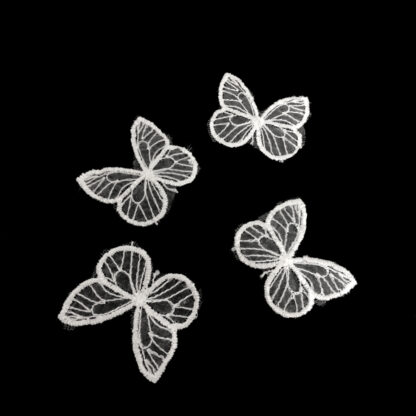 Embroided white netting butterfly - size 35 x 40 mm - 4 pieces