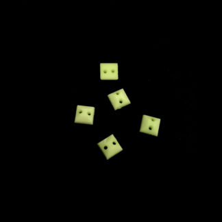 Square flat-back yellowish light green sew-on rhinestones - size 6 mm - 5 pieces
