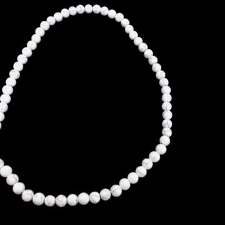 Round white stone crackle beads by strand - diametre 6 mm - length 37 cm