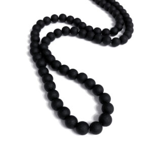 Round unpolished black beads by strand - diametre 8 mm - length 58 cm