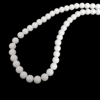 Round white glass beads by strand - diametre 8 mm - length 37 cm