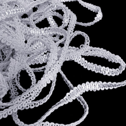 White lace trim by metre - width 8 mm