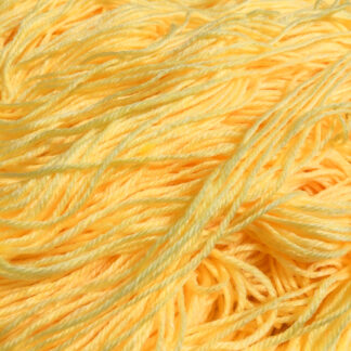 Reddish yellow rayon knitting yarn by hank - diametre 2 mm - weight 250 g