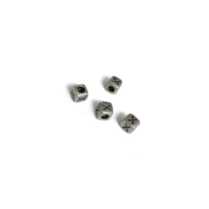 Silvery letter X cube bead - size 7 mm - 4 pieces